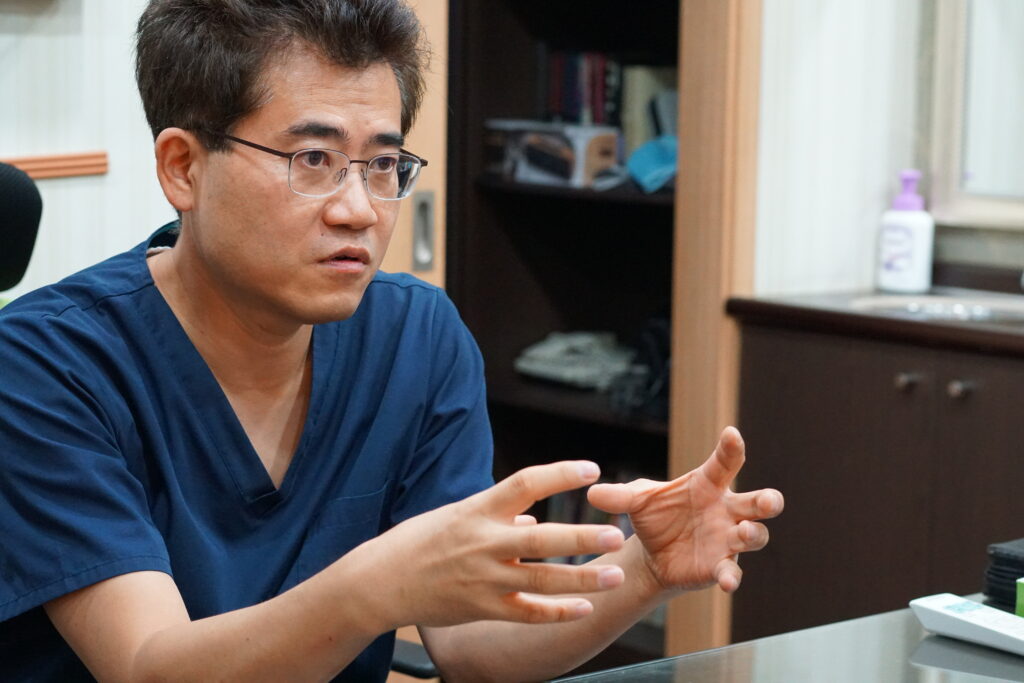 일산간질성방광을 설명하는 제니스비뇨기과 이상훈원장